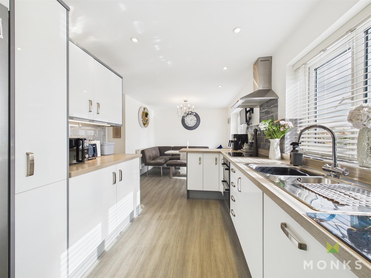 29 Hampton Fields, Oswestry, SY11 1TL For Sale